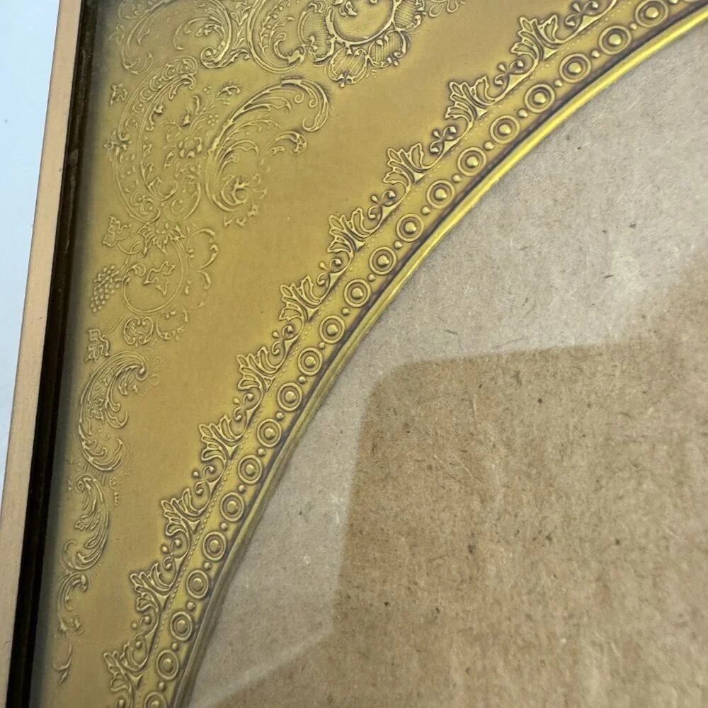 Gold Metal Vintage Picture Frame 8